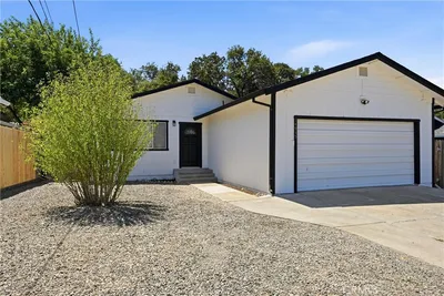 14935 Highlands photo 2