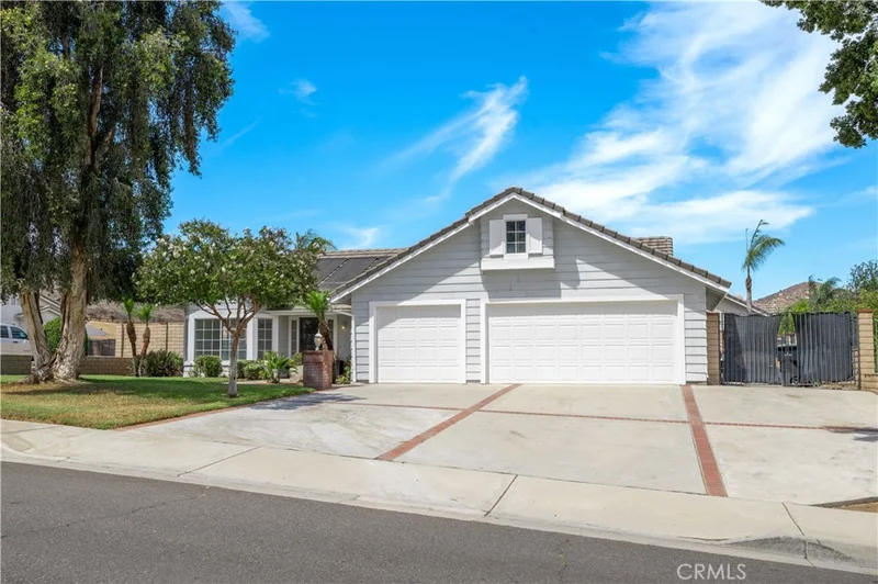 11775 Tilden photo 2
