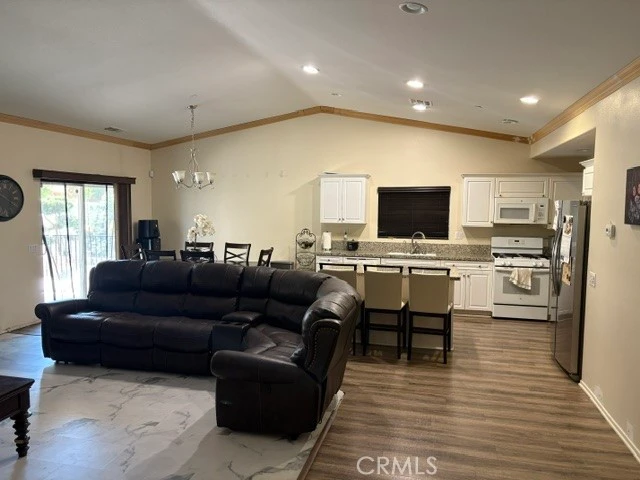 Interior 3