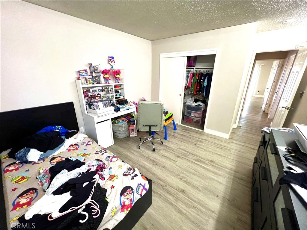 Interior 4