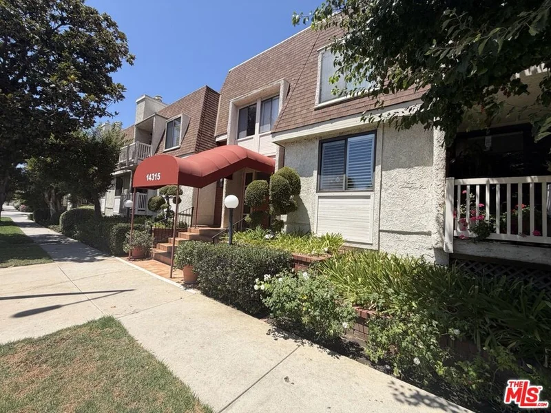 14315 Riverside Drive 210