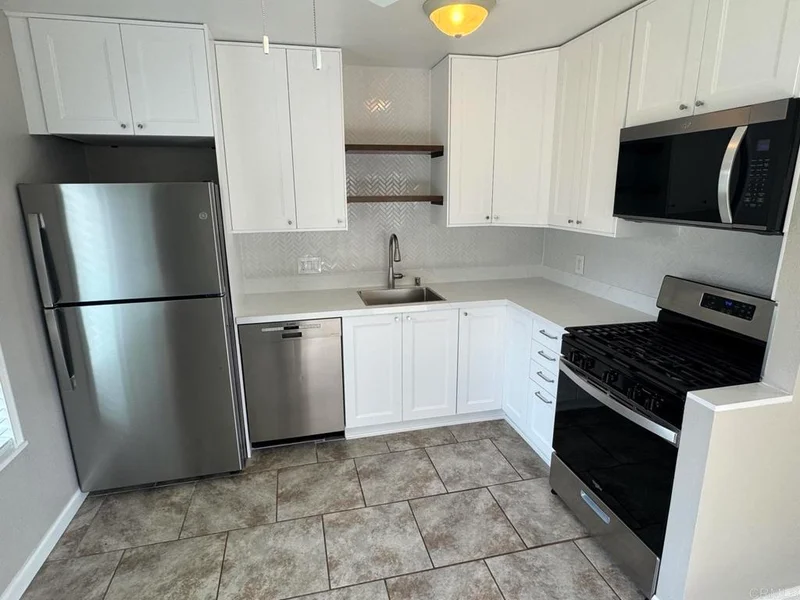 8659 Summerdale Road photo 2