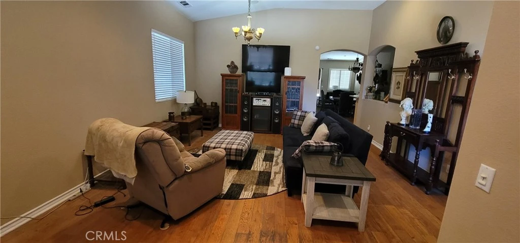 Interior 4
