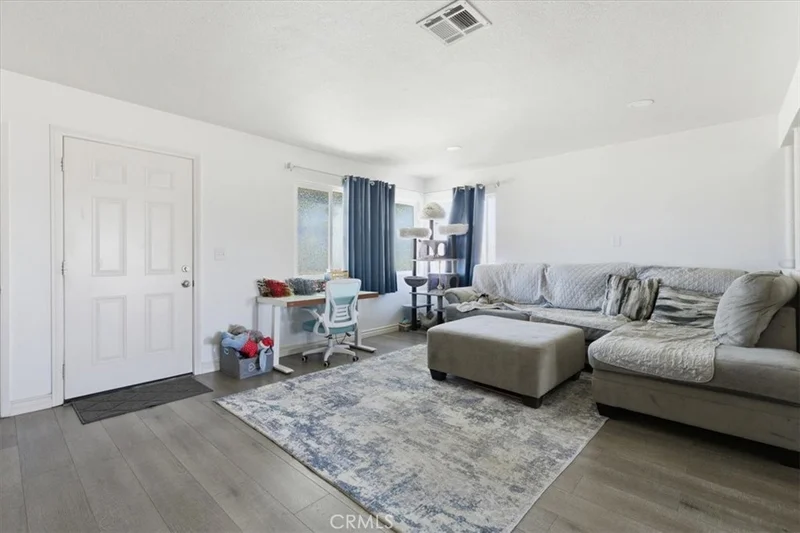 7363 Sage photo 2