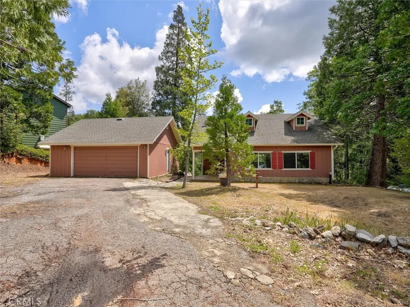 Photo 2 of 60036 Cascadel Dr S