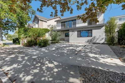 7841 1/2 W 83rd