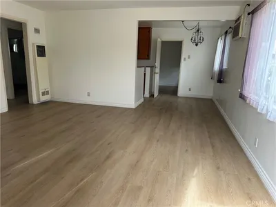 6237 Oak photo 2