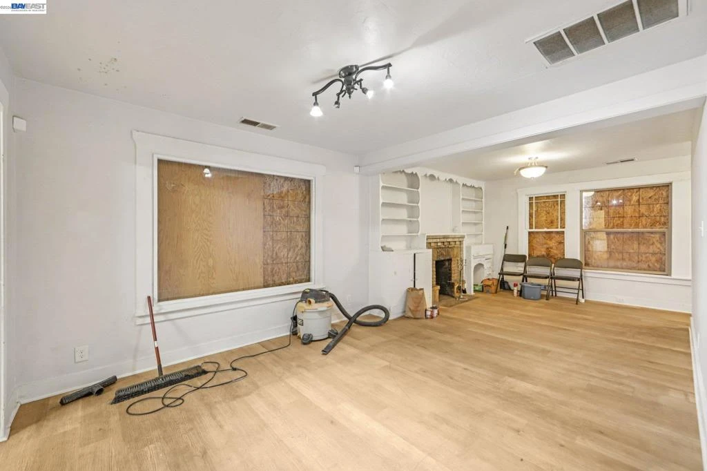 Interior 2