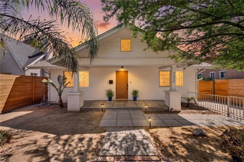 722 Royce St.