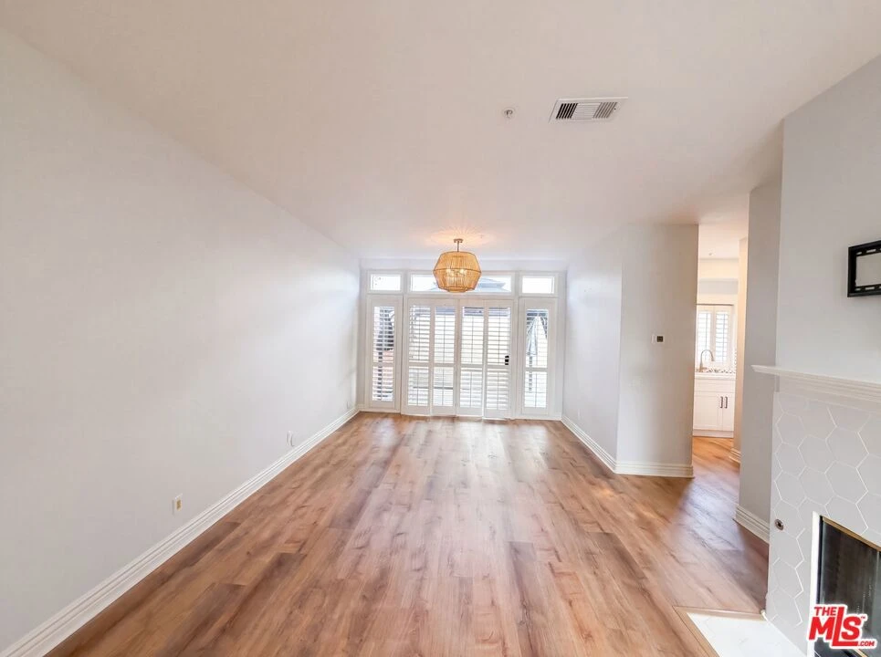 Interior 2