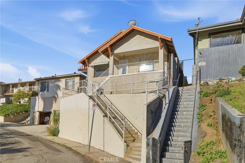 2239 W Sunset Boulevard