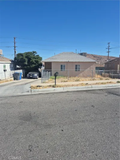 711 W Buena Vista