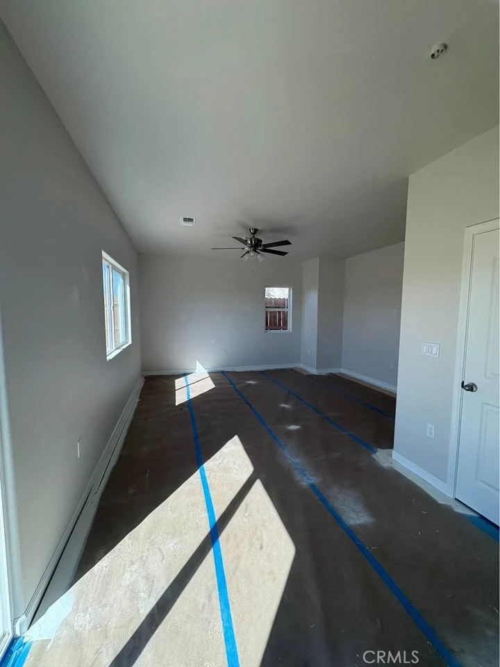 Interior 4