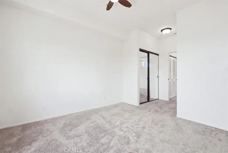 511 N Lark Ellen E photo 2