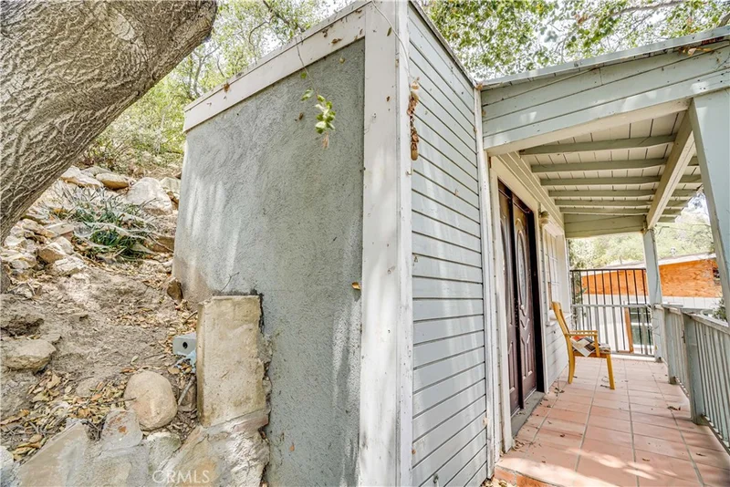 12047 Kagel Canyon photo 2