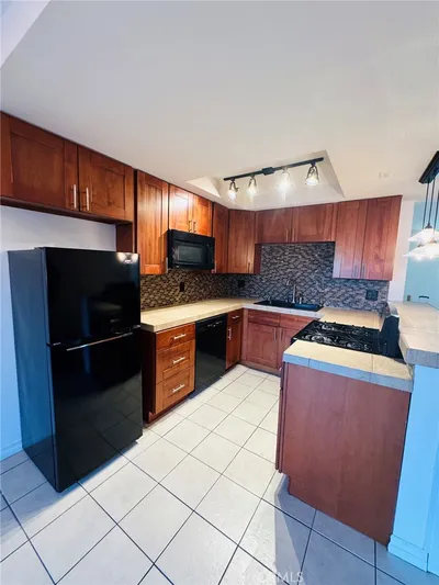13722 Red Hill 14 photo 2