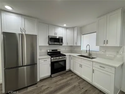 6838 Aura Avenue photo 2