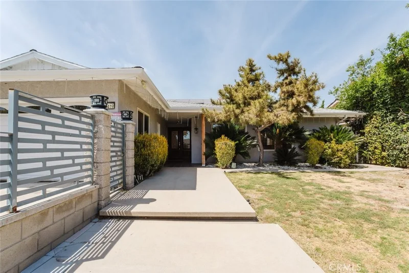 17419 Blackhawk Street photo 2