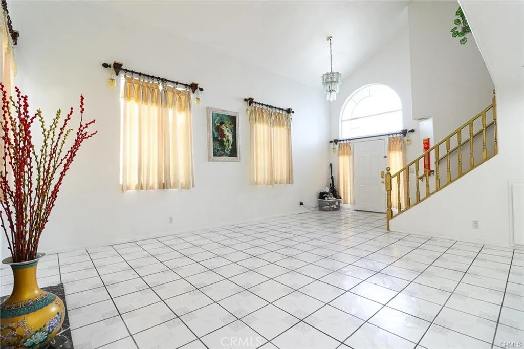 Interior 3