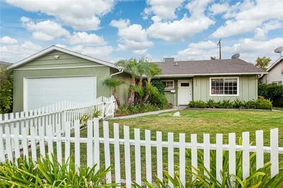 23340 Hartland Street photo 2