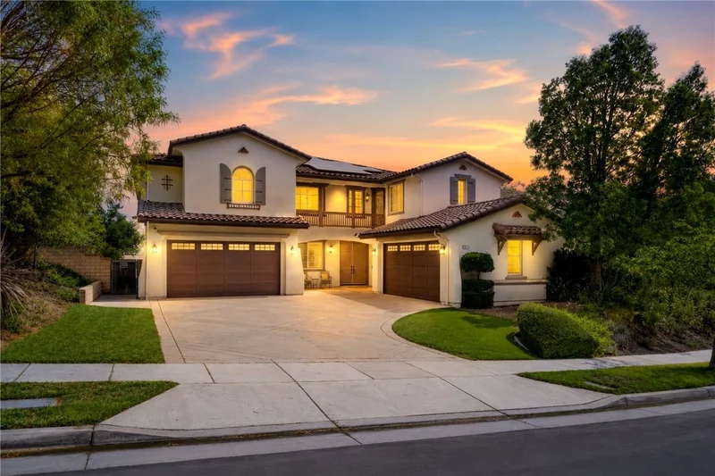 3715 Elderberry