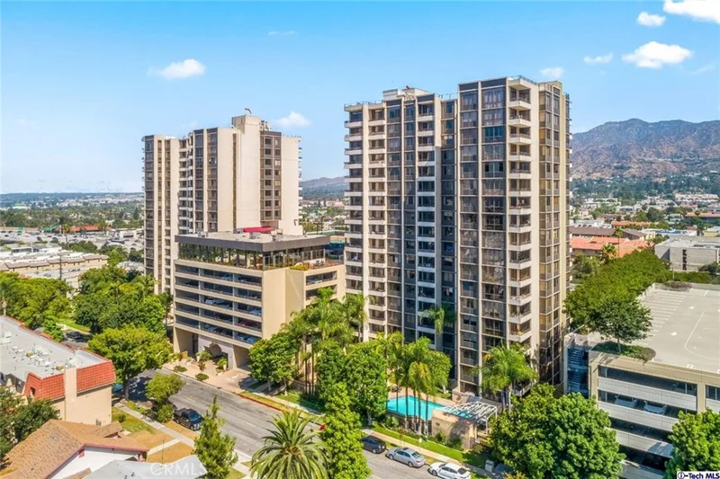 345 Pioneer Drive 1404