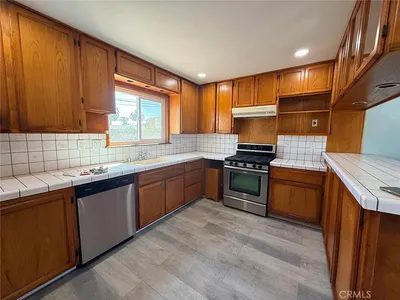 17530 Chestnut photo 2
