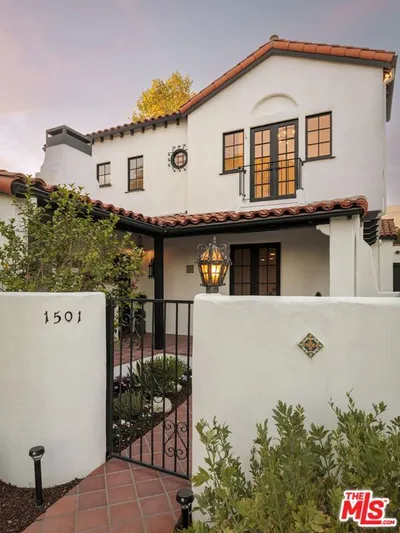 1501 New York Drive photo 2