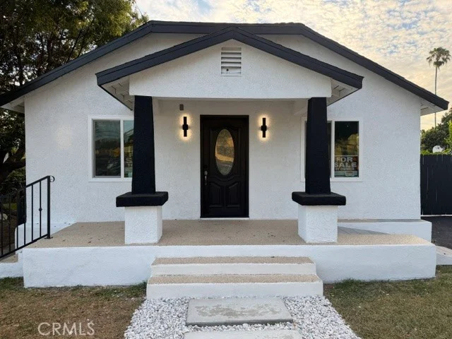 4403 Cedar Ave