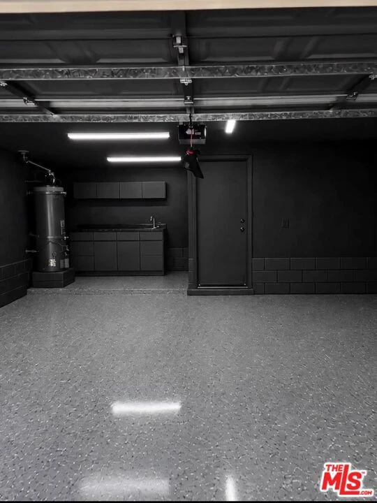 Interior 3