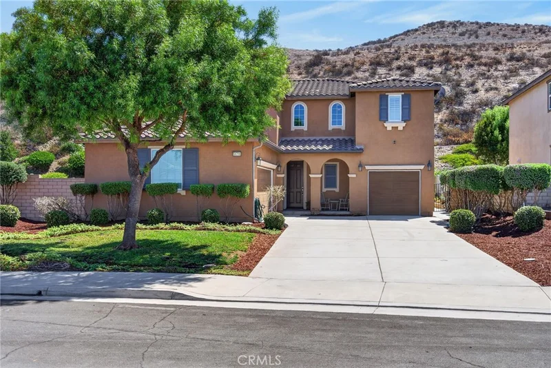 16796 Golden Bluff Loop