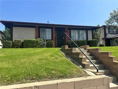 1123 W Sierra Madre Avenue 1 photo 2
