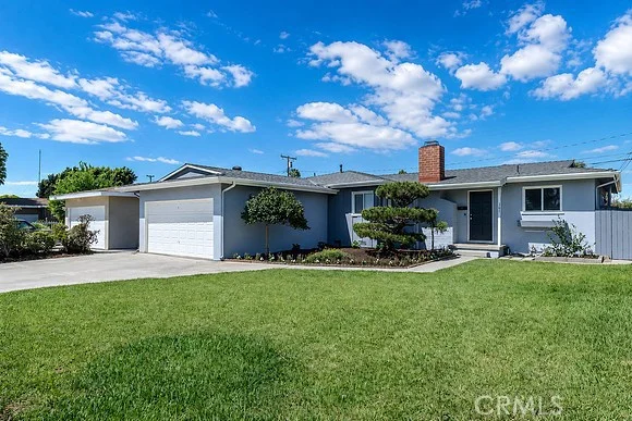 Photo 2 of 307 S Bel Air Street