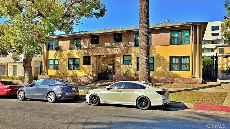 337 S Occidental Boulevard 12