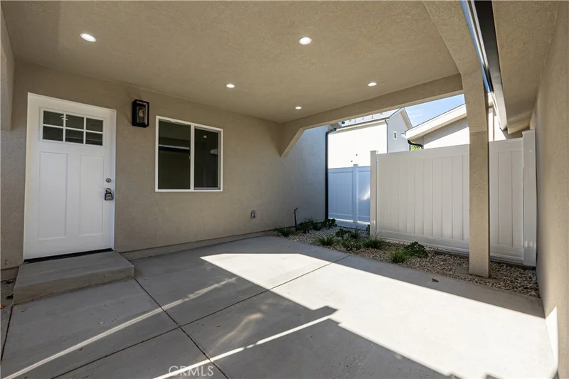10419 Amigo Avenue 1/2