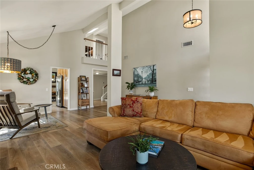 Interior 4