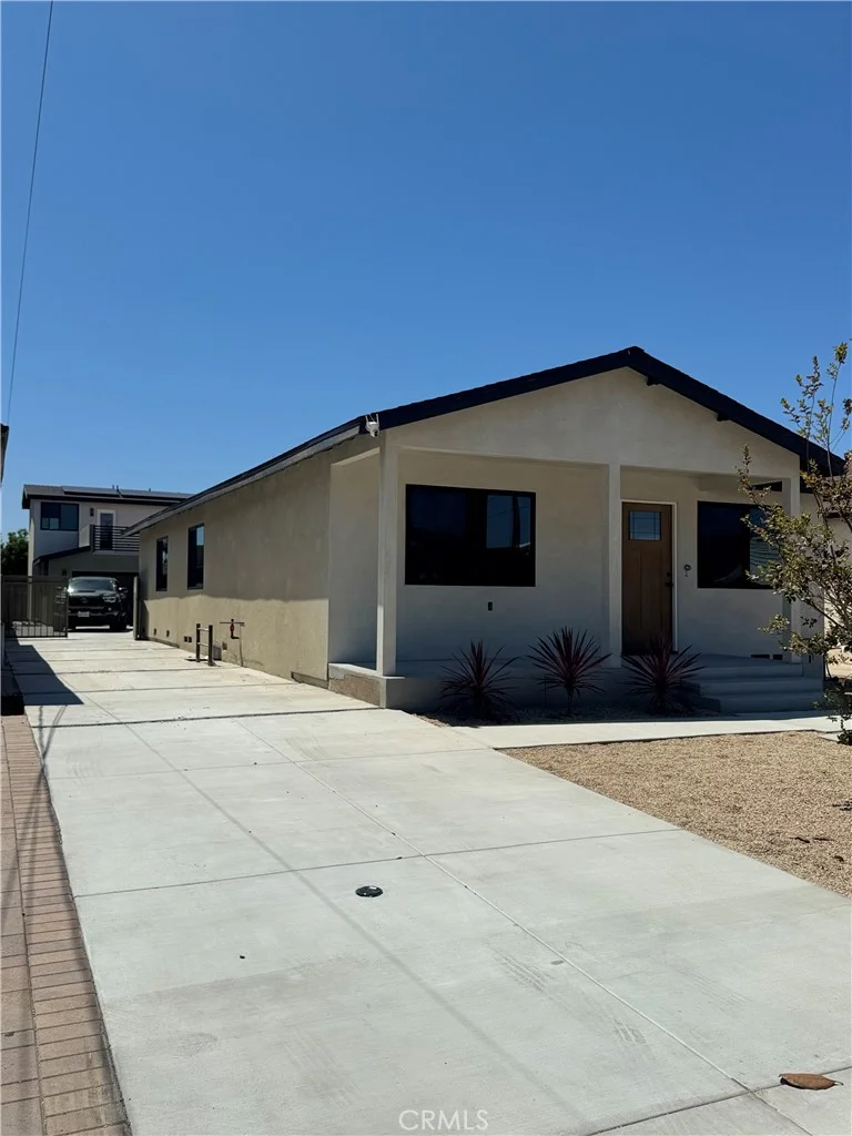 1558 W 214th Street photo 2