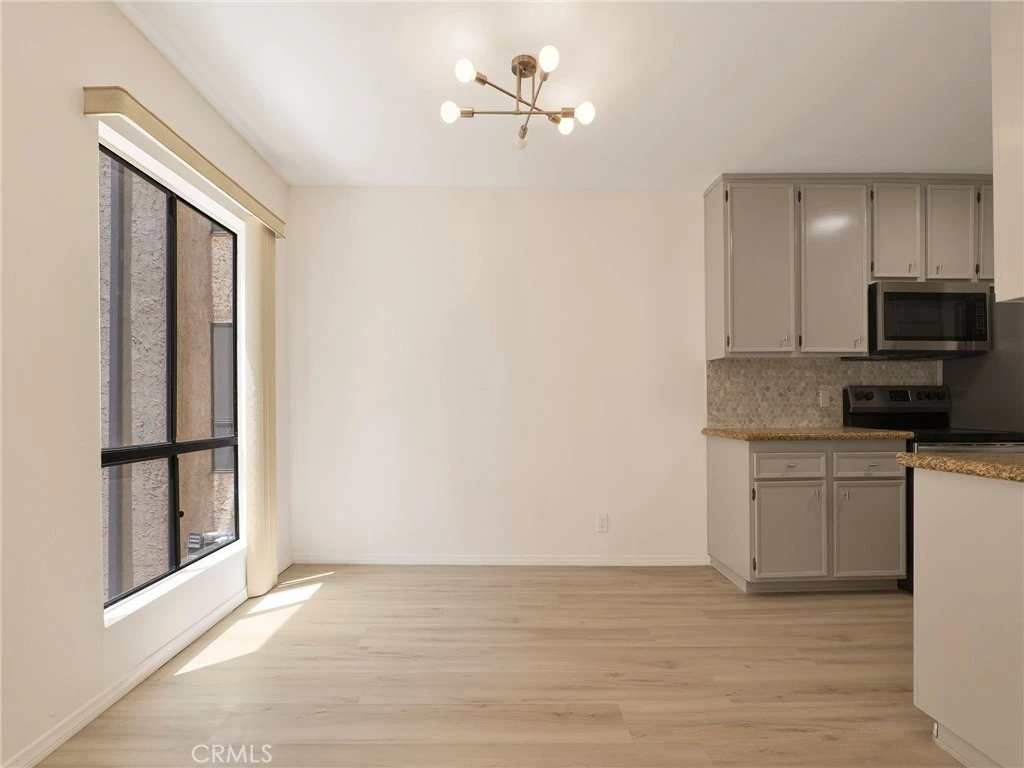 Interior 4