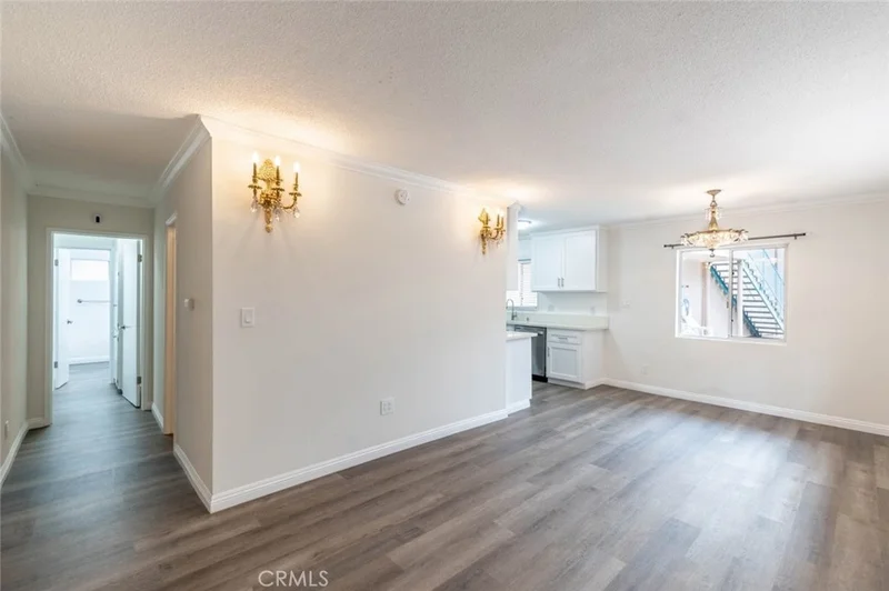 6520 Shirley Avenue 3 photo 2