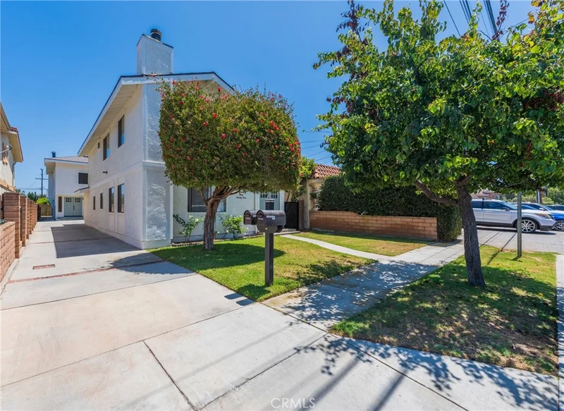 18326 Mansel Avenue photo 2