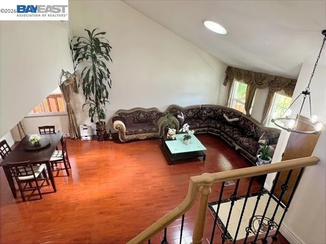 Interior 4