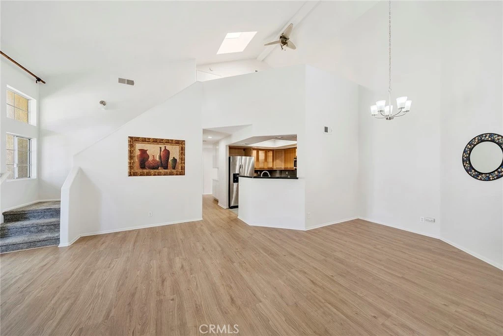 Interior 4