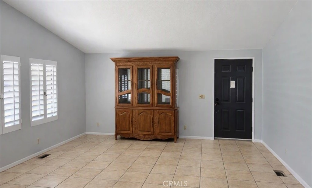 Interior 3