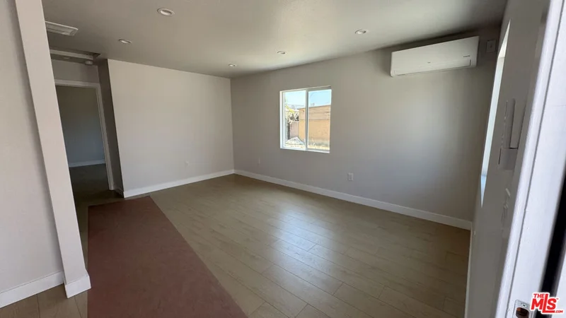 806 N Grandee Avenue 808 photo 2
