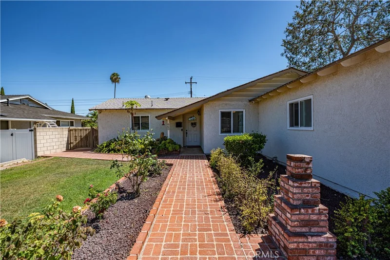 Photo 2 of 660 Buena Vista Avenue
