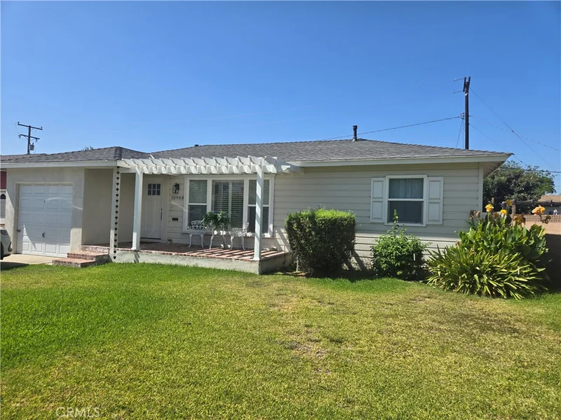 10908 Winchell