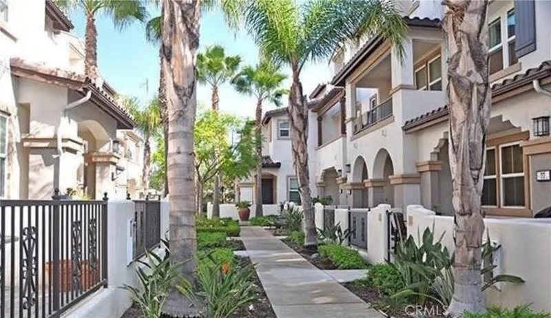76 Bixby Circle