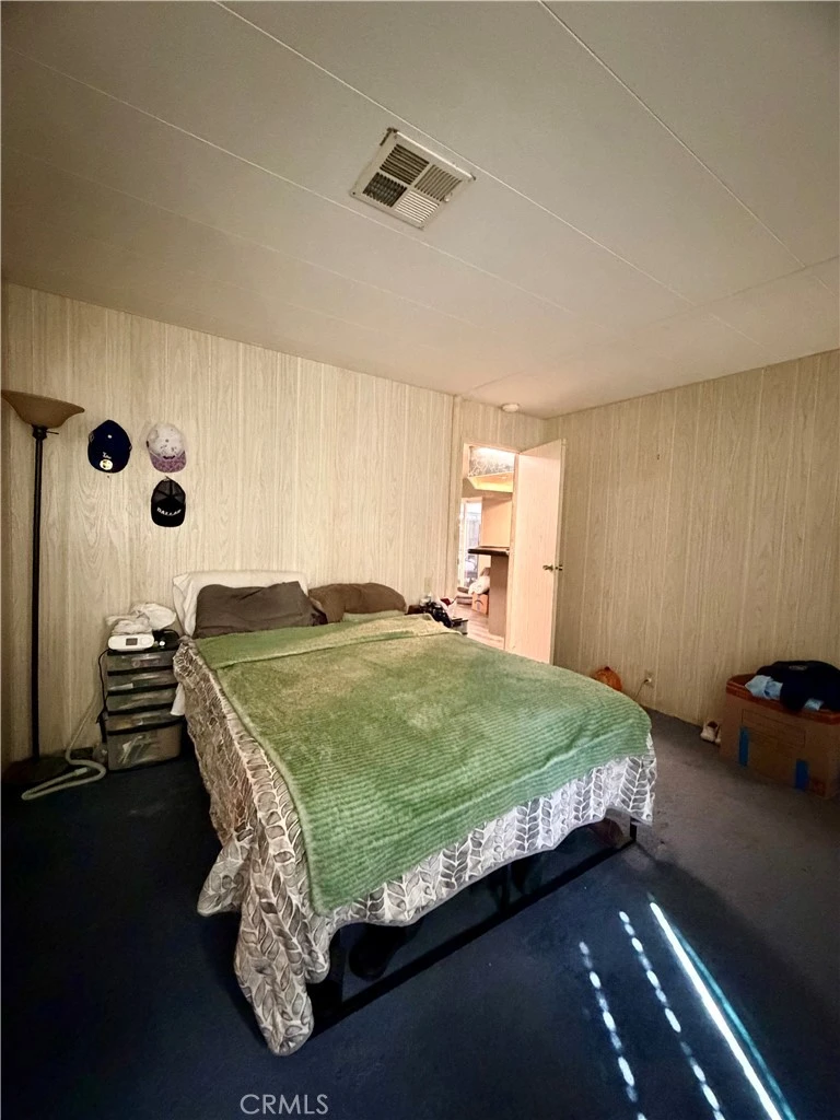 Interior 4