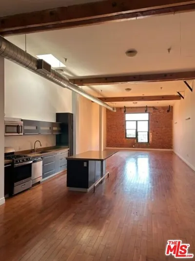 652 Mateo Street 303, Los Angeles, CA 90021
