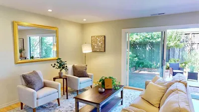 584 Spinnaker Court photo 2